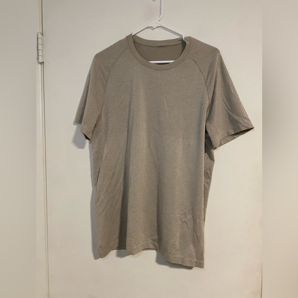 lululemon athletica Short Sleeve Tee